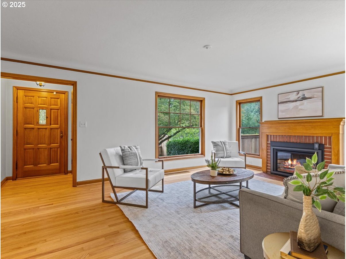 Property Photo:  4124 SE Franklin St  OR 97202 