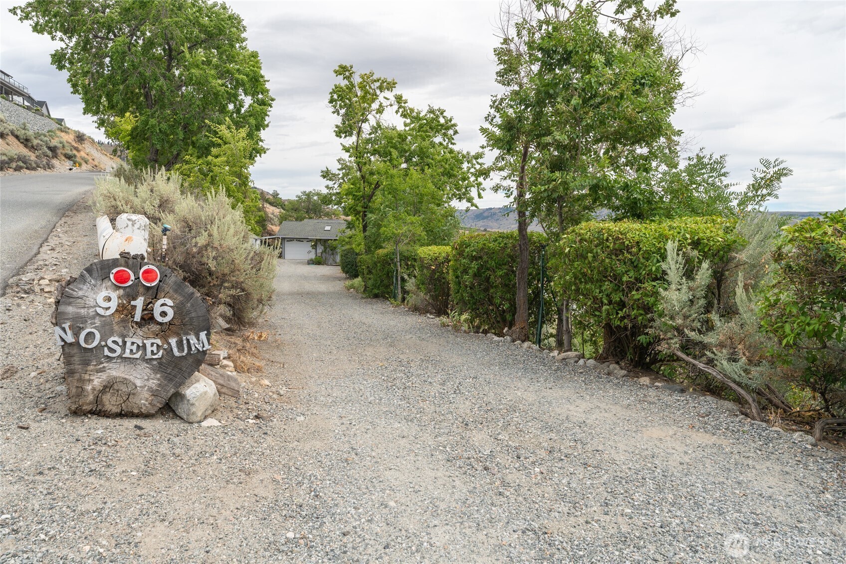 Property Photo: 916 No See Um Road WA 98816