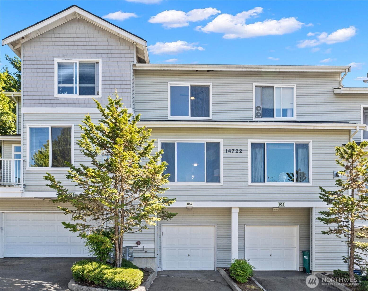 Property Photo: 14722 1st Lane NE 104 WA 98019