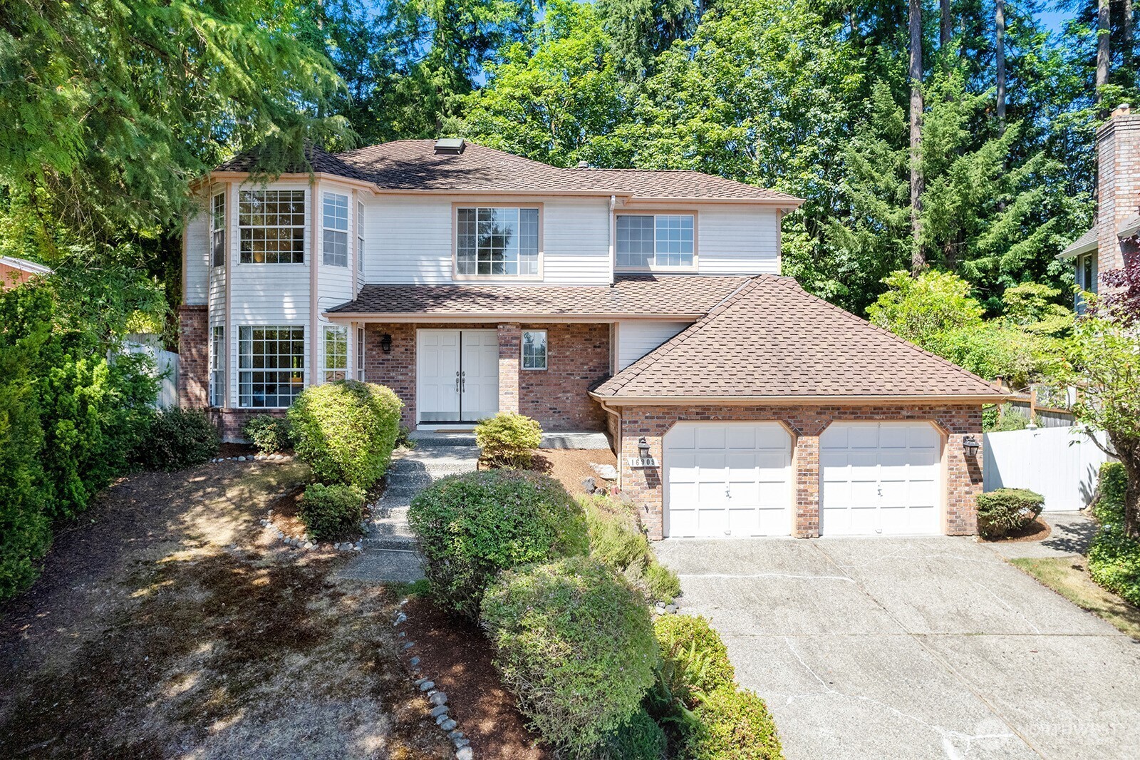 16909  NE 37th Place  Bellevue WA 98008 photo