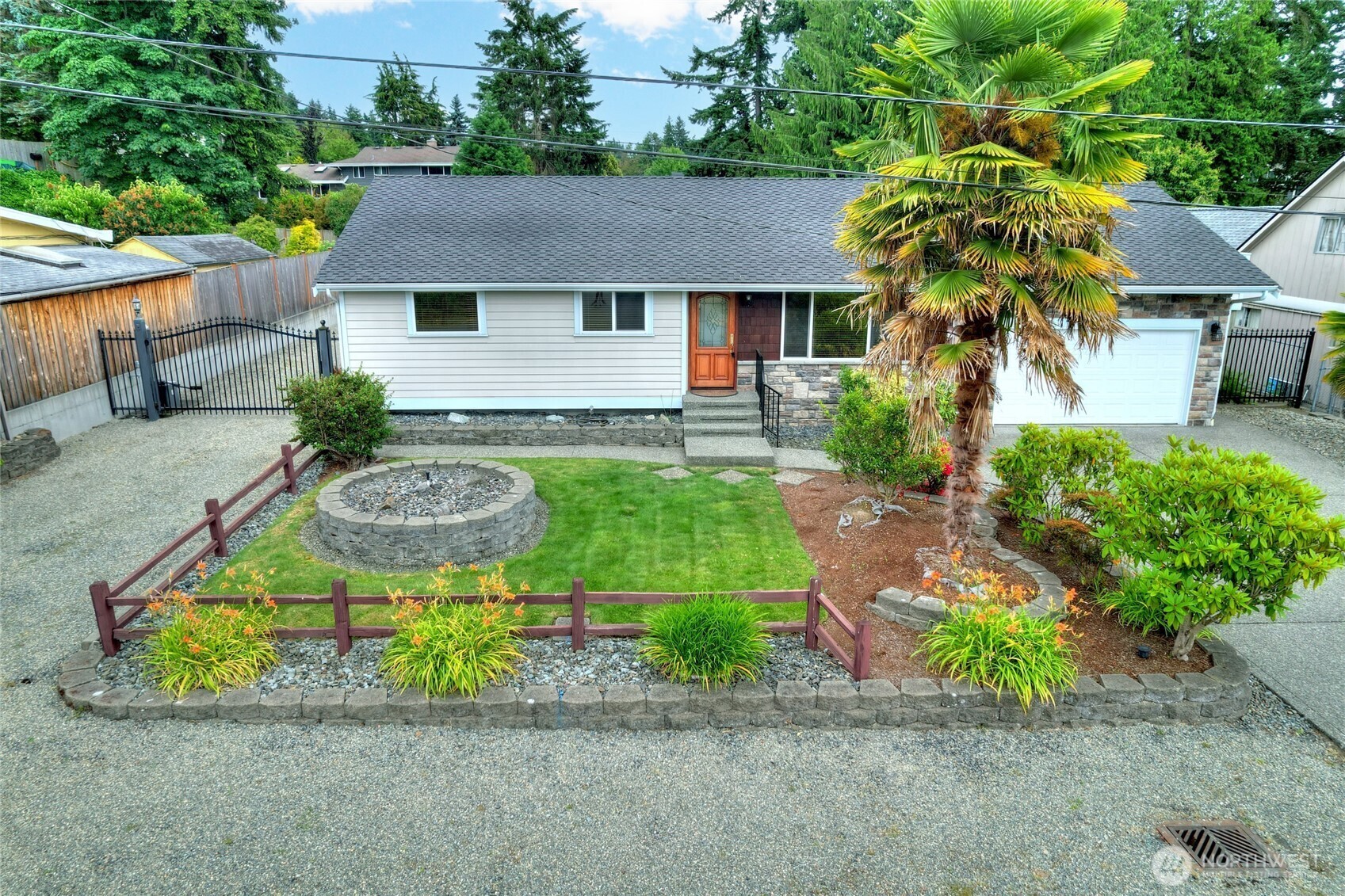 Property Photo: 832 Birch Street WA 98020