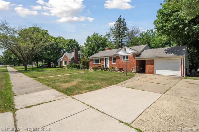 Property Photo: 18140 Westover Avenue MI 48075