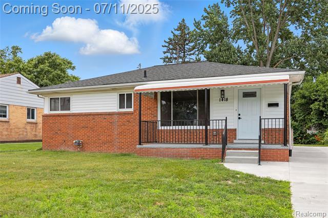 Property Photo: 1418 W 13 Mile Road MI 48073