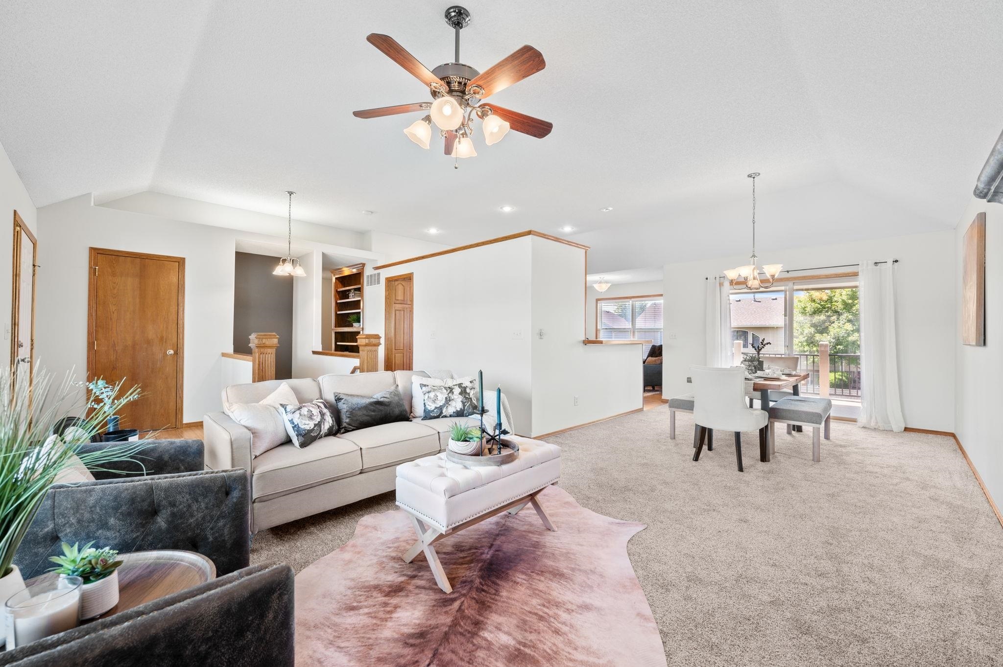 Property Photo: 337 E Quail Ridge St KS 67110-1134