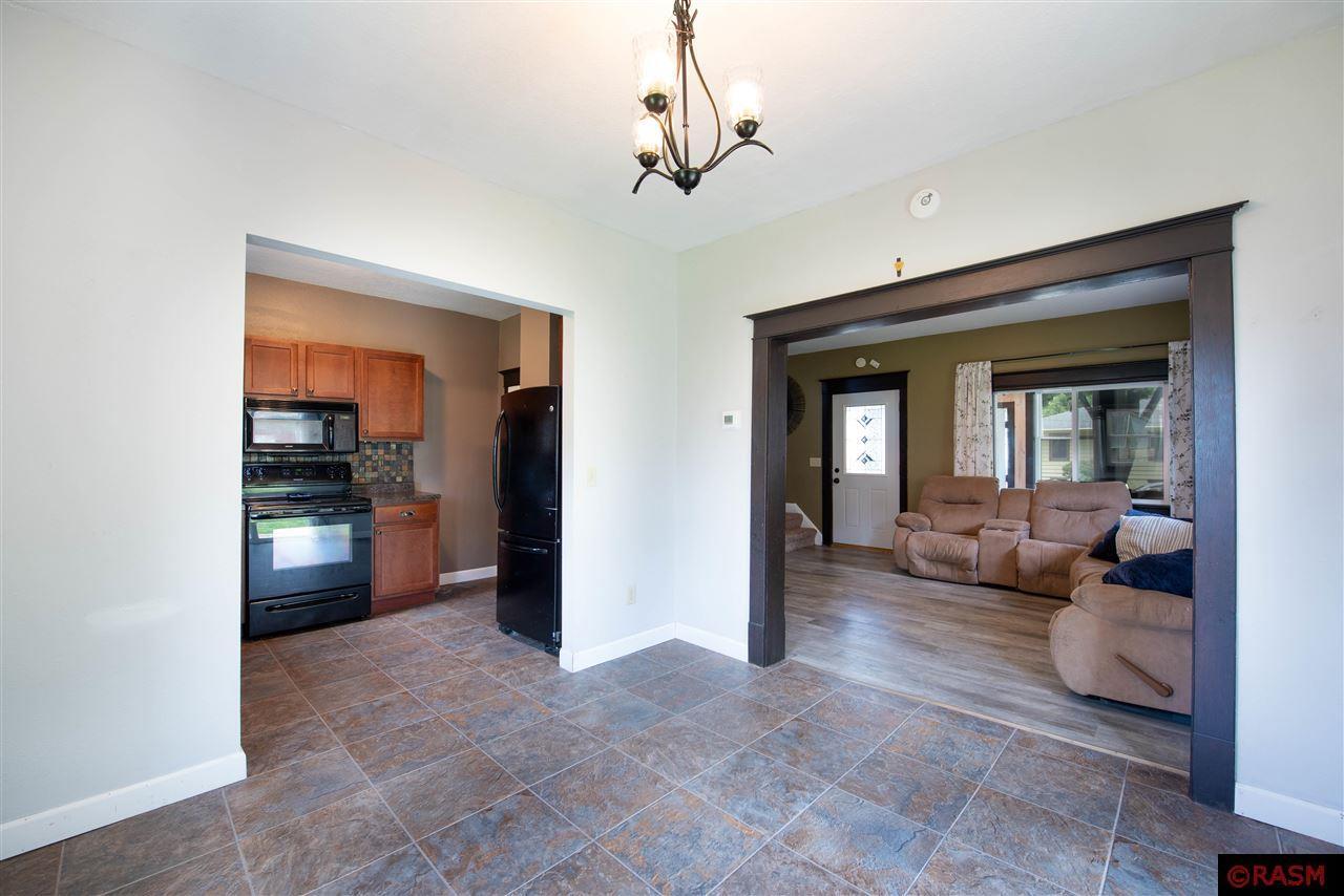 Property Photo: 517 E Elm Street MN 56001