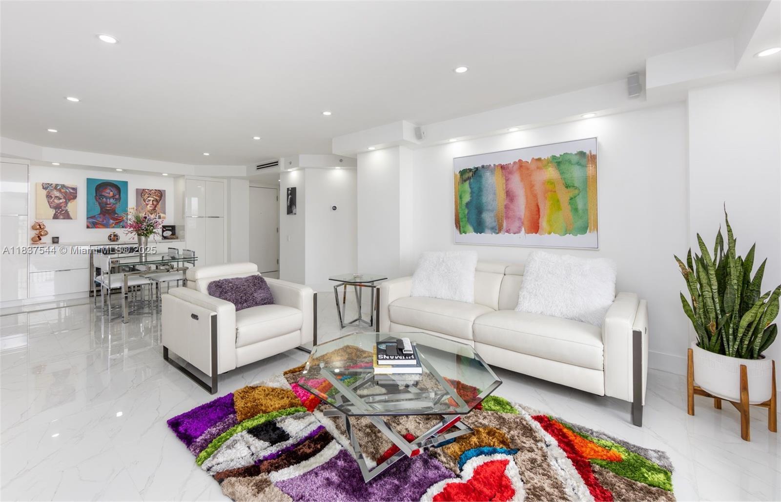 Property Photo: 701 Brickell Key Blvd 2011 FL 33131