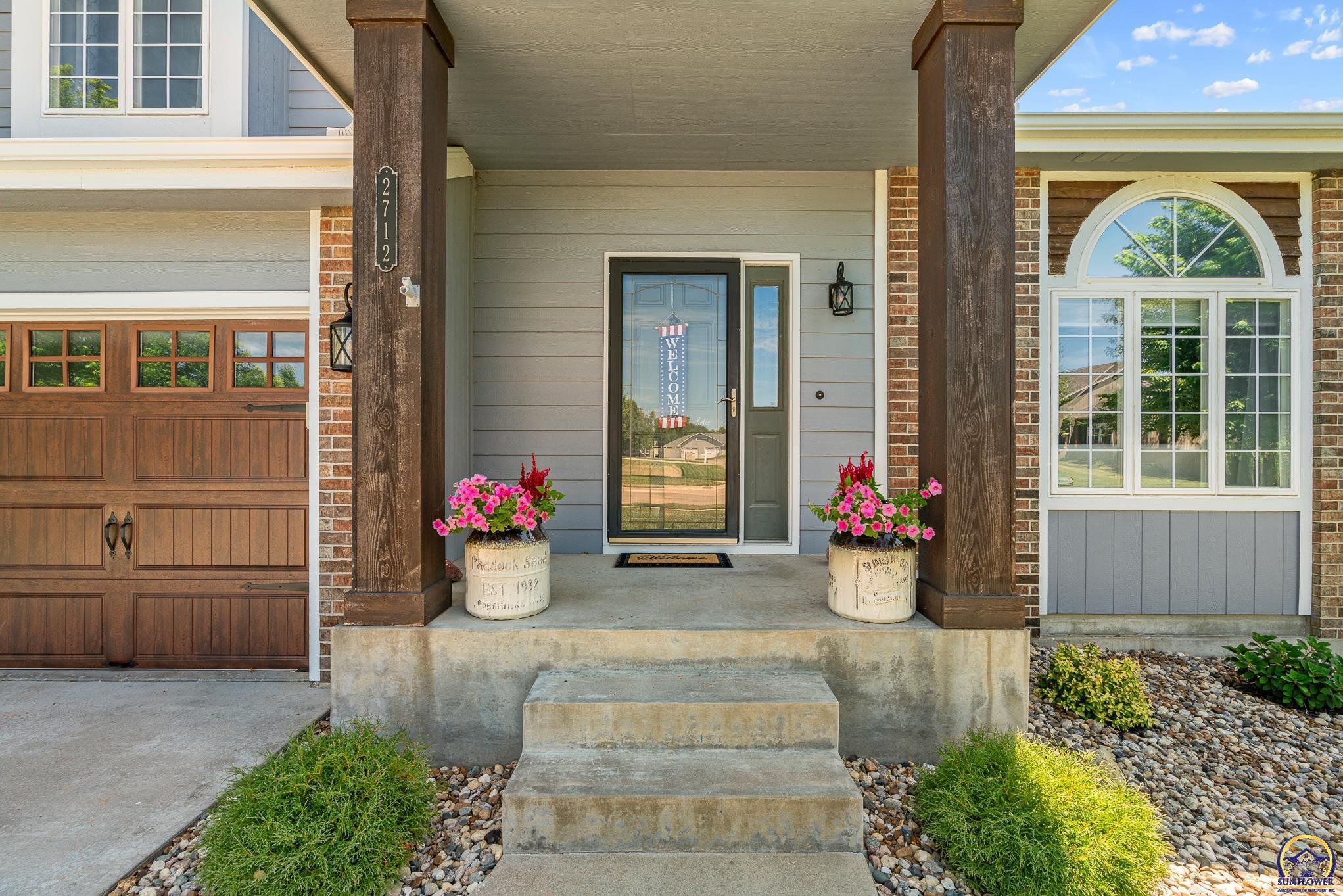Property Photo: 2712 SW Sherwood Park Dr KS 66614