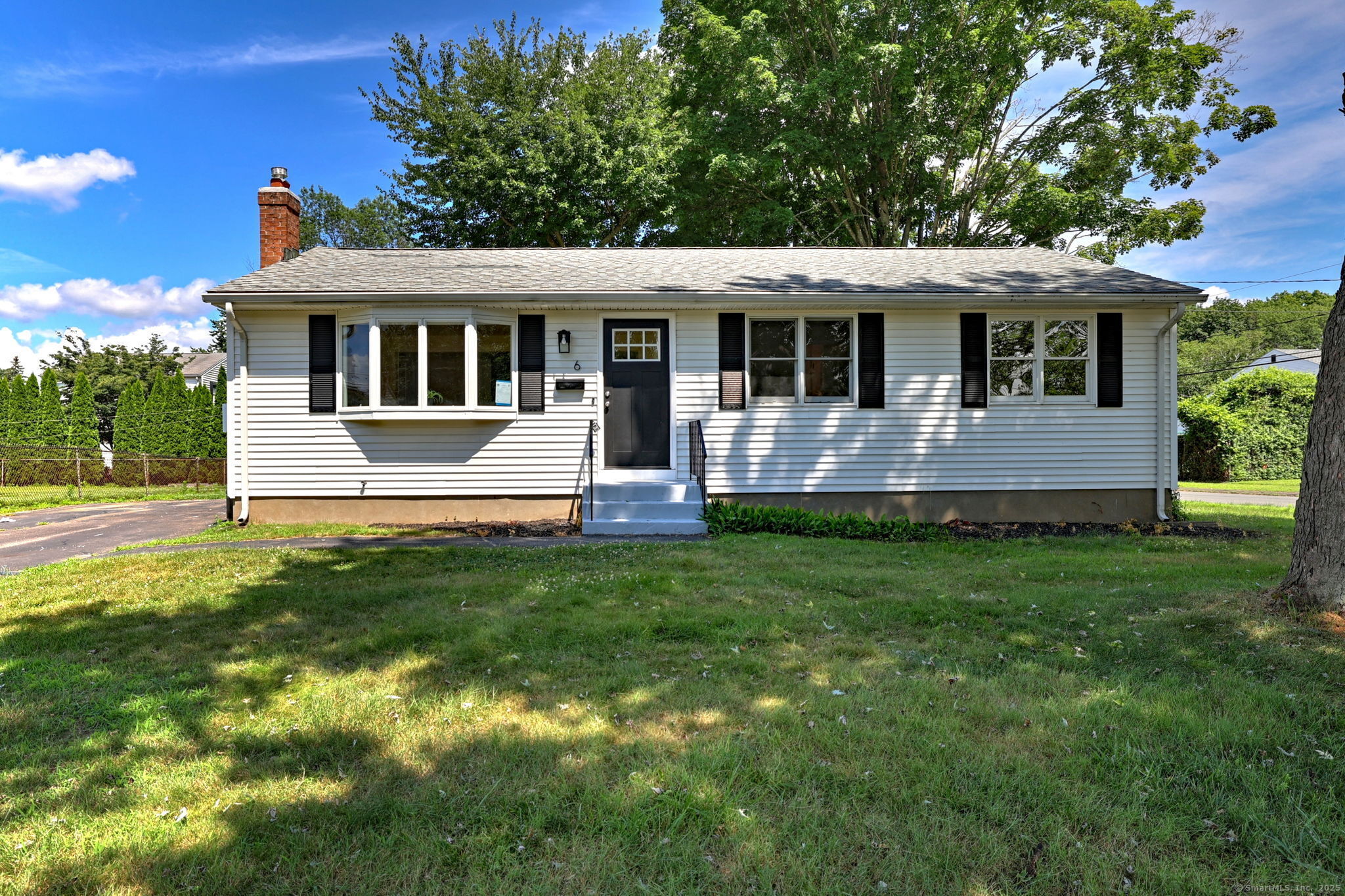 Property Photo: 6 Overbrook Drive CT 06118