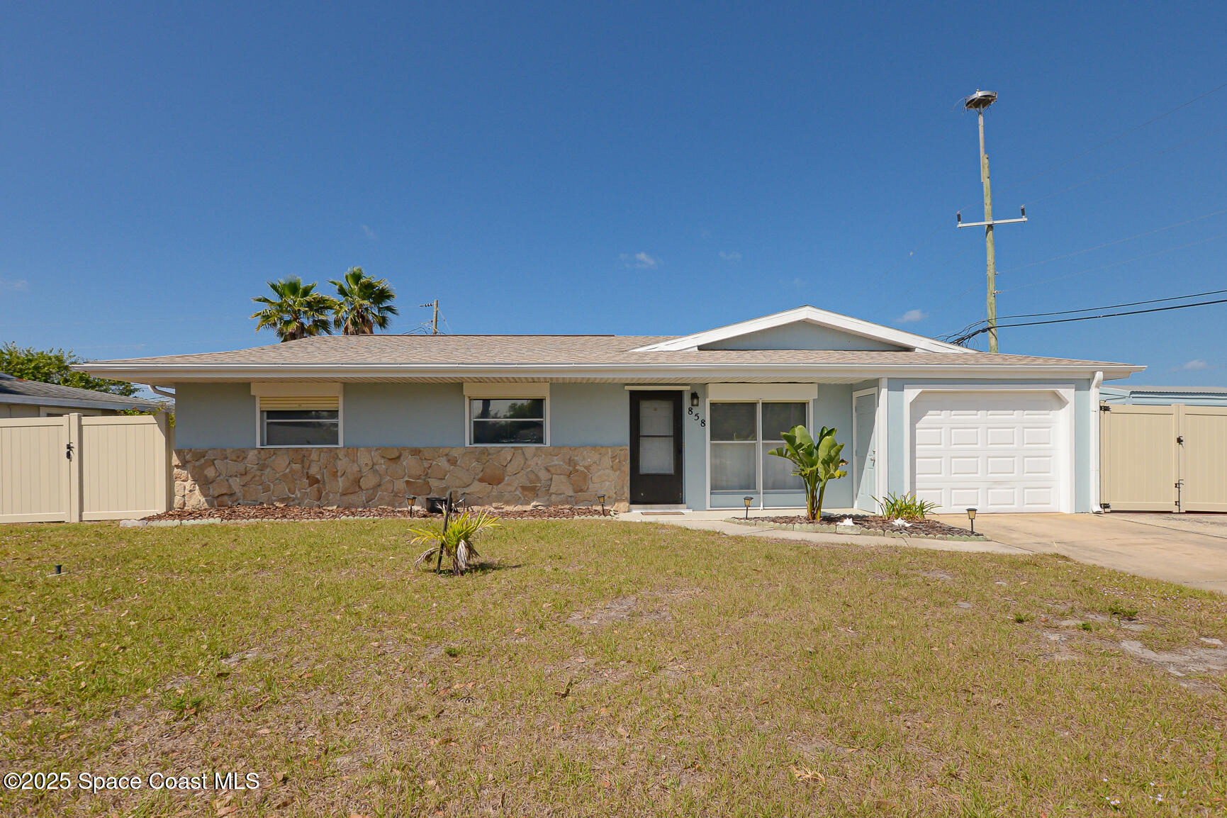 Property Photo: 858 Bianca Drive NE FL 32905
