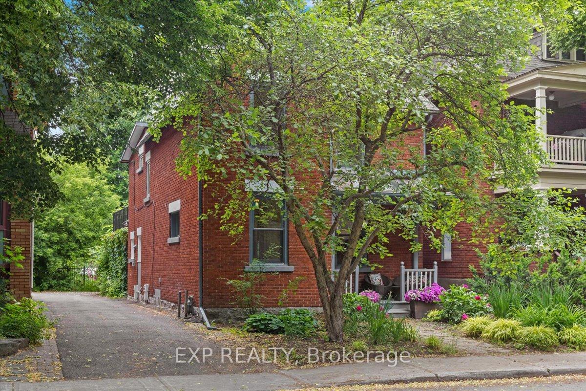 107 Stanley Avenue  New Edinburgh - Lindenlea ON K1M 1N8 photo