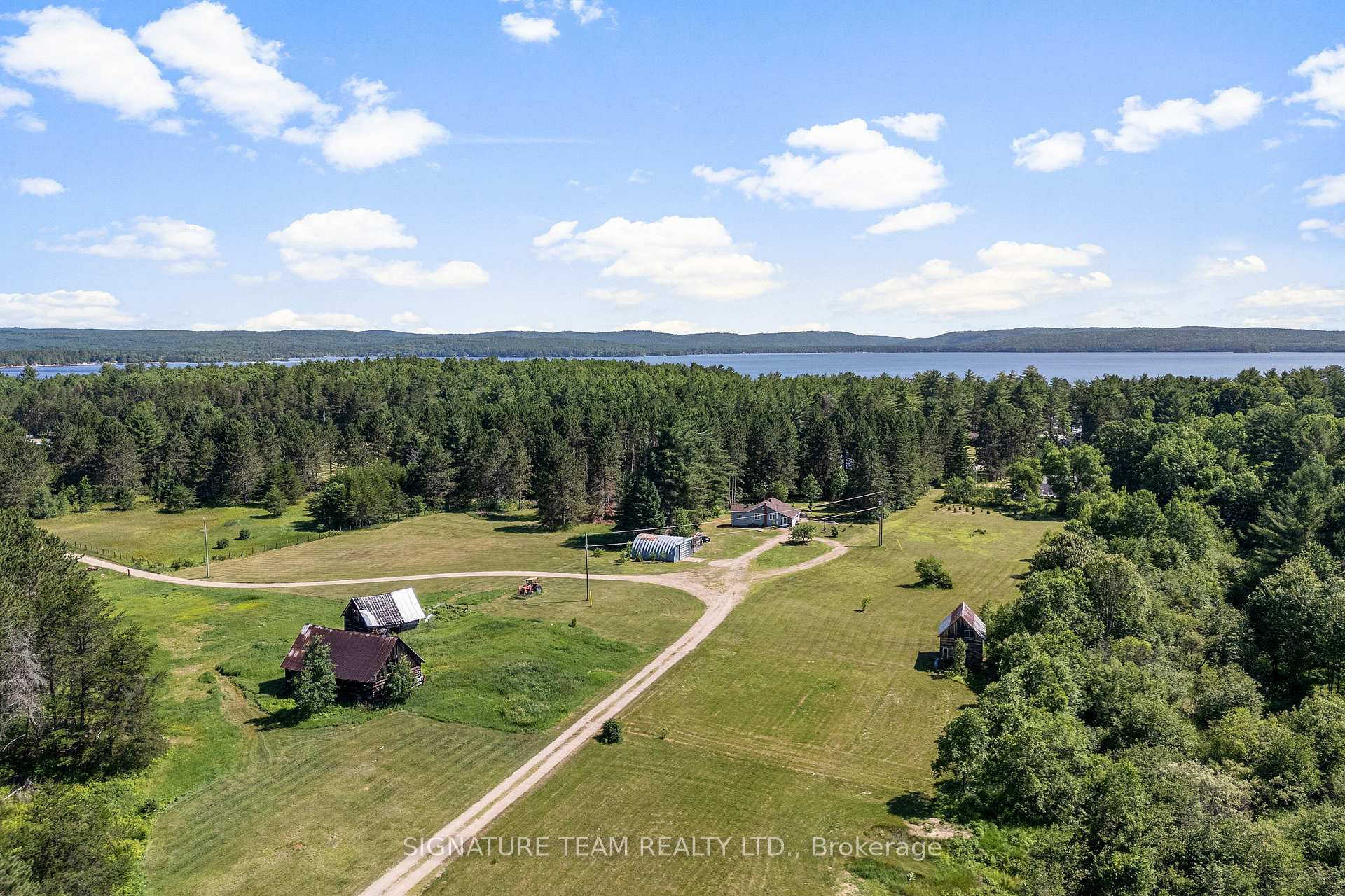 Property Photo: 136 Sunrise Road ON K0J 2A0