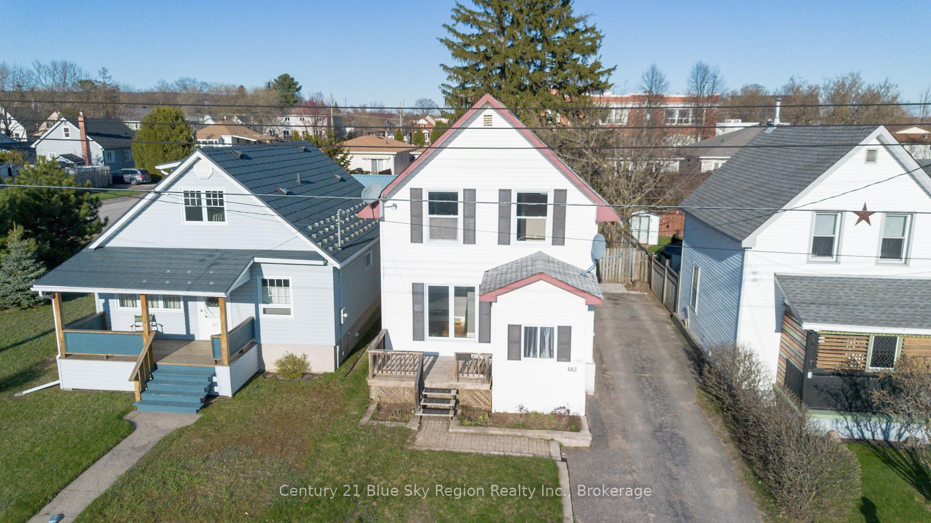 Property Photo: 482 O'Brien Street ON P1B 5W3