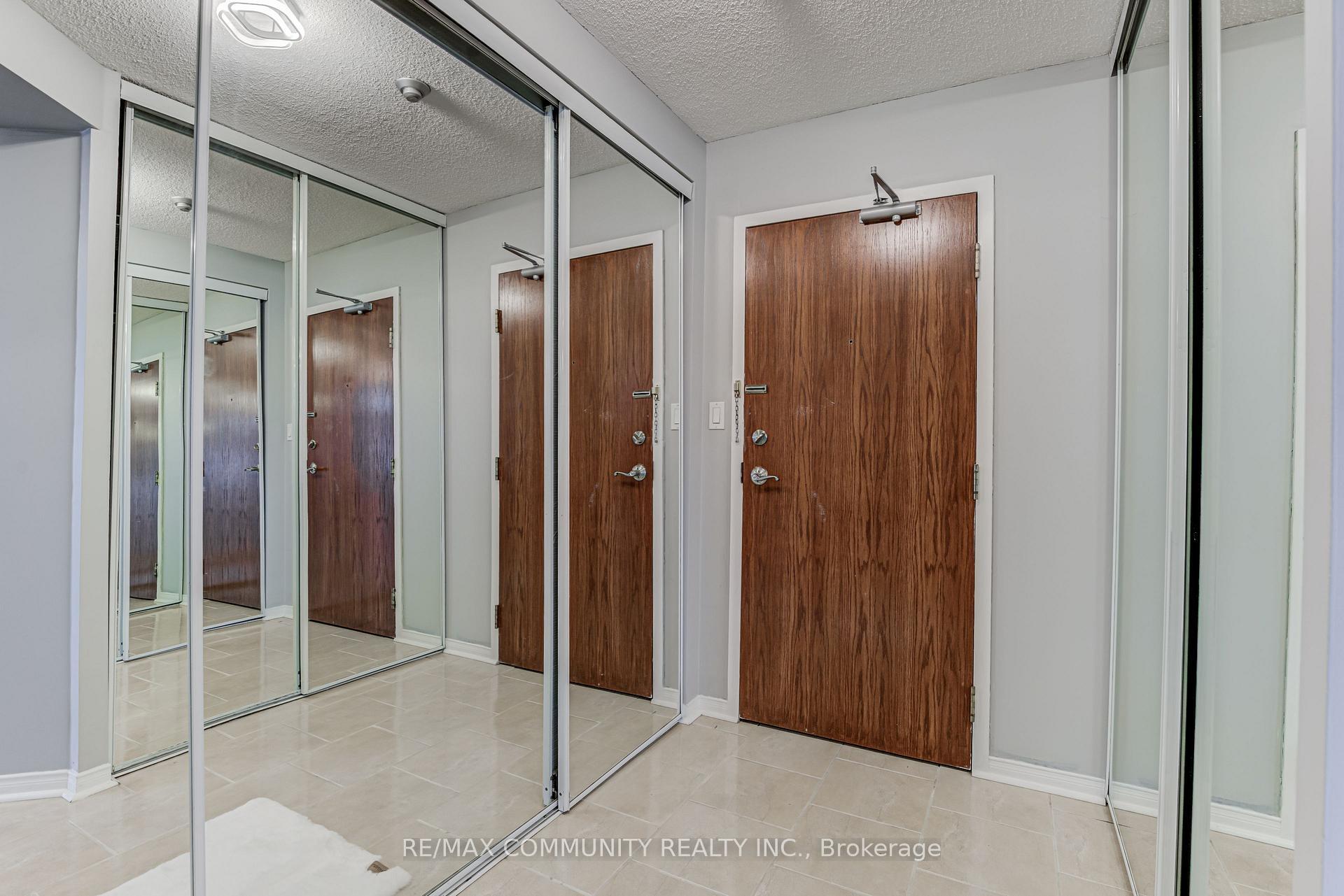 Photo de la propriété: 1625 Pickering Parkway 704 ON L1V 6Z6