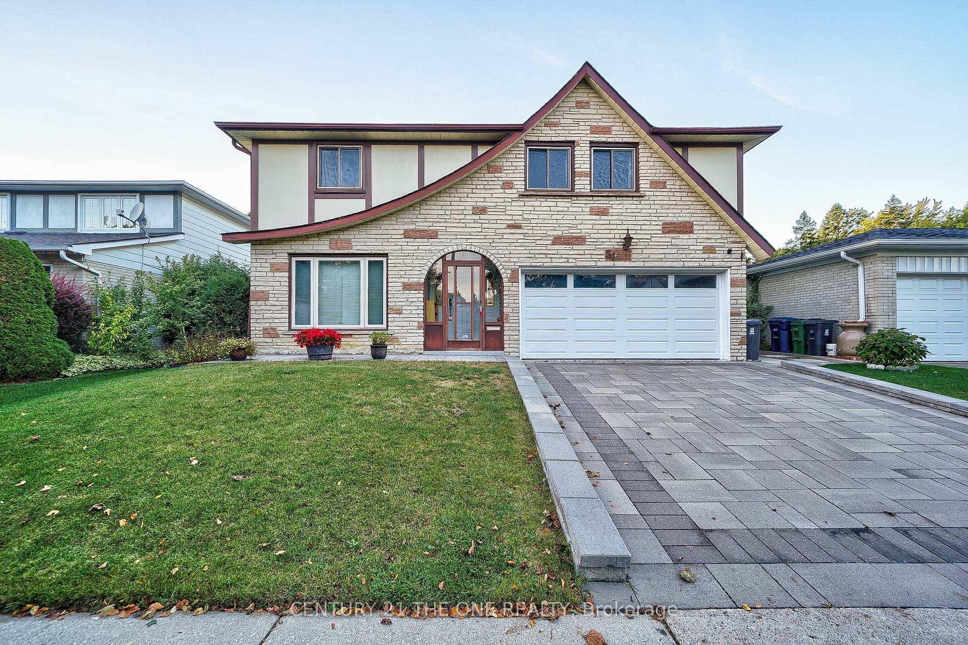 Property Photo: 54 Marblemount Crescent ON M1T 2H4