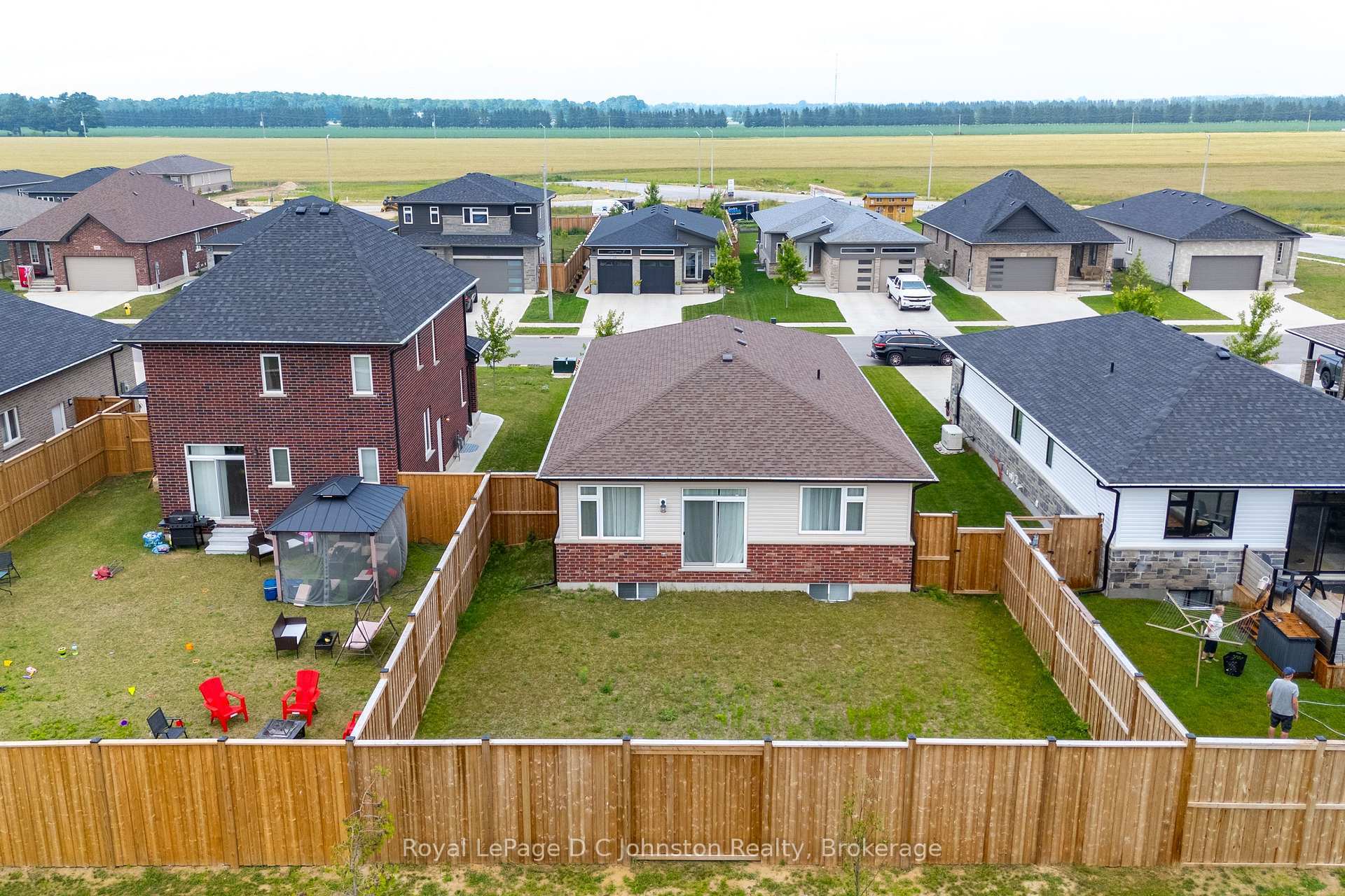 Property Photo:  400 Mary Rose Avenue #1 &Amp #2  ON N0H 2C3 