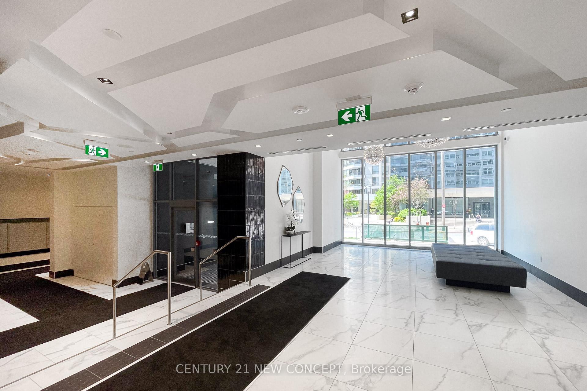 Property Photo: 25 Holly Street 908 ON M4S 0E3