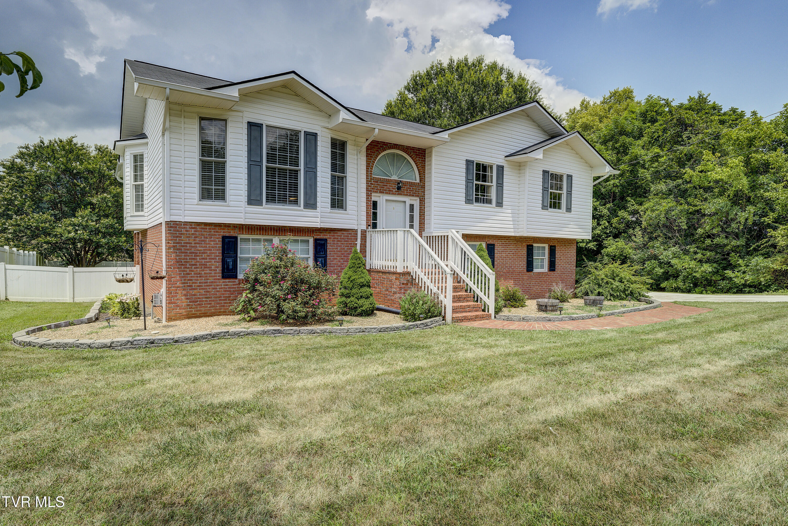Property Photo: 104 Mountain View Drive TN 37645