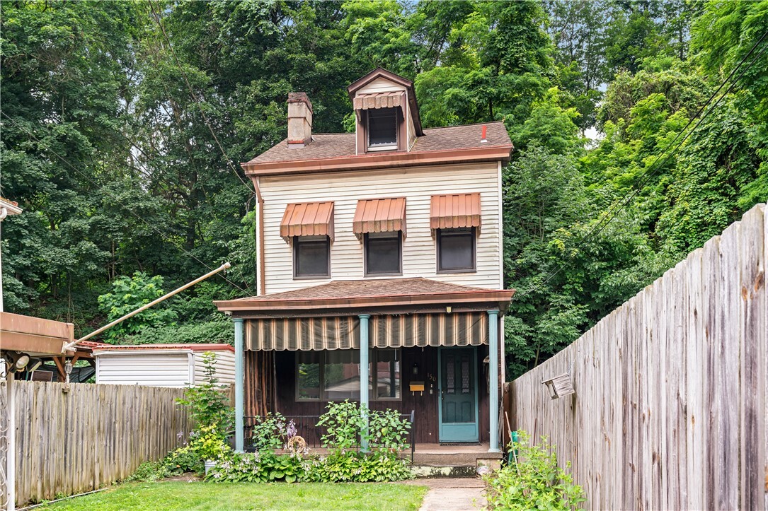 Property Photo:  150 Warden St  PA 15220 
