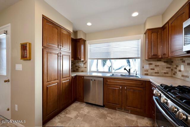 Property Photo: 215 N 56th Ave 42 WA 98908