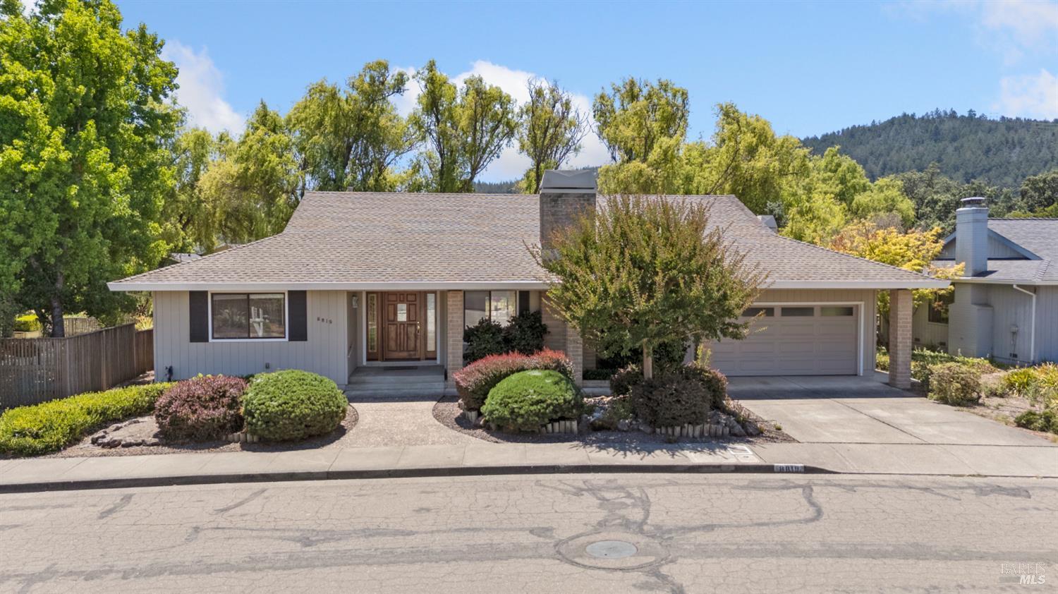 Property Photo:  8819 Hood Mountain Way  CA 95409 