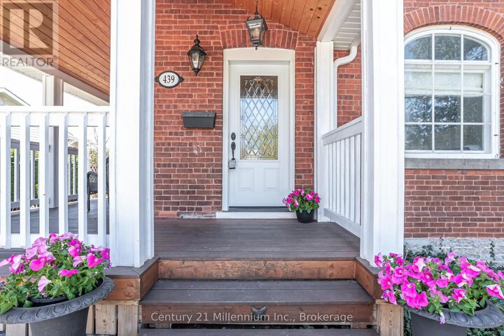 Property Photo:  439 Birch Street  ON L9Y 2W4 