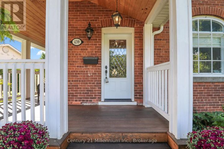 Property Photo:  439 Birch Street  ON L9Y 2W4 