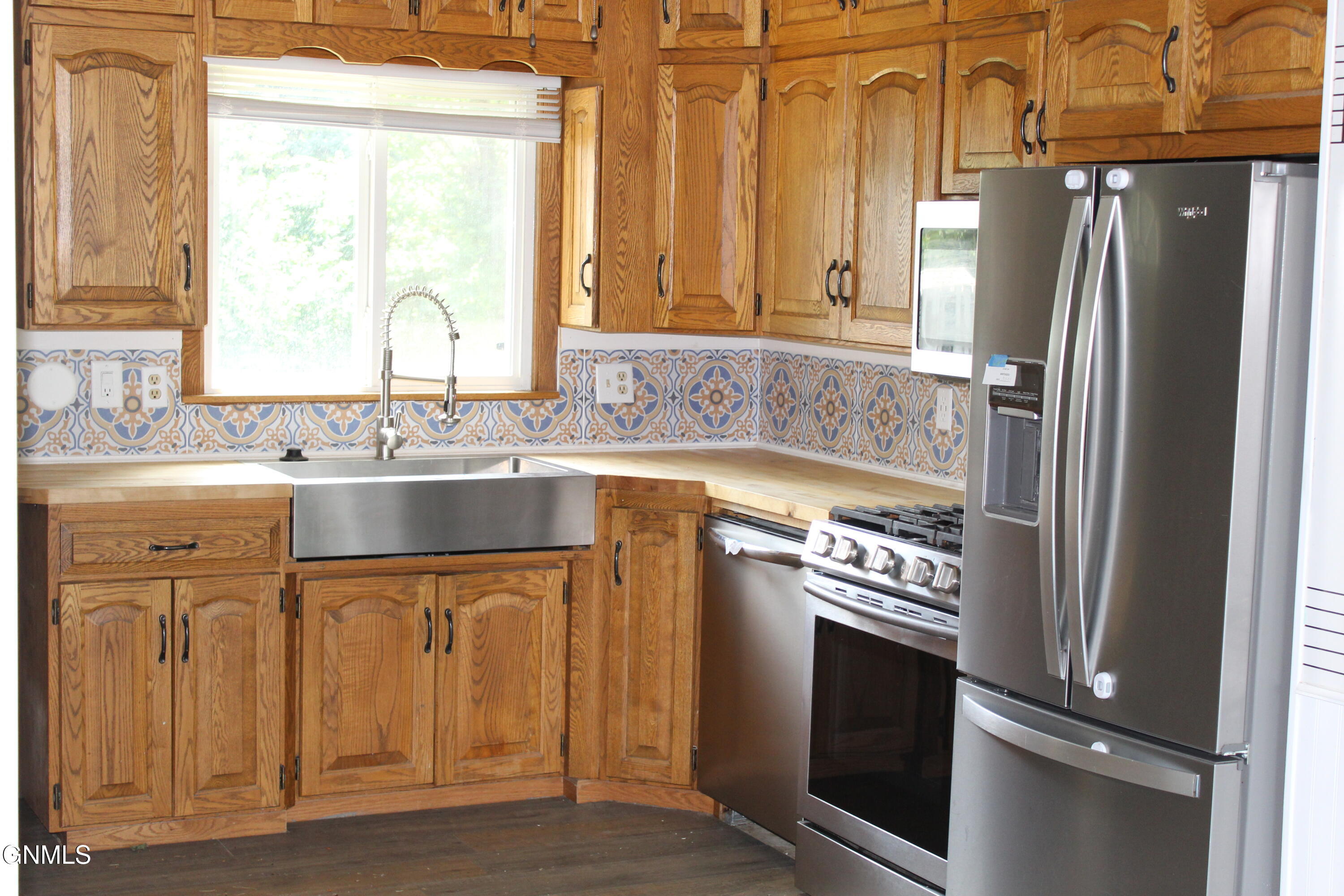 Property Photo:  117 Sioux Avenue  ND 58501 