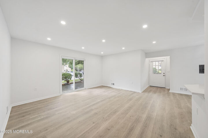 Property Photo:  410 Owls Nest Court  NJ 08527 