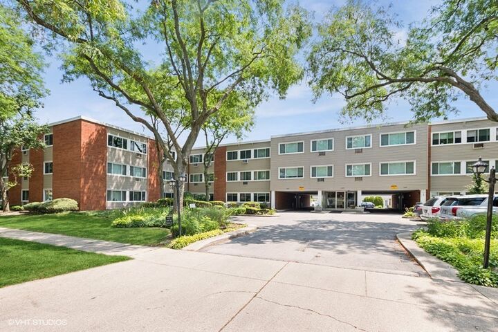 1137 Leavitt Avenue 118  Flossmoor IL 60422 photo