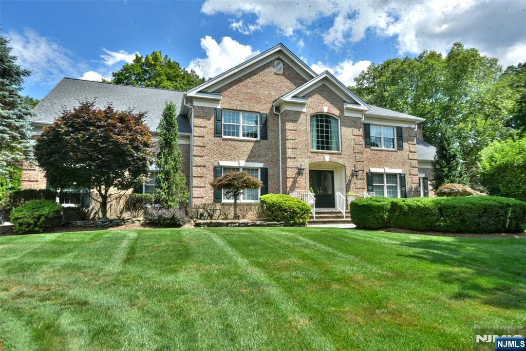 29 Hutton Drive  Mahwah NJ 07430 photo