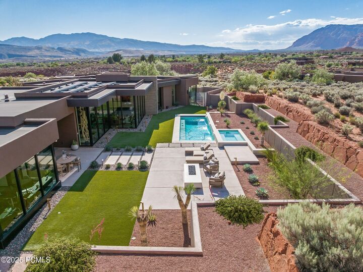 Property Photo:  746 W Wicasa Way  UT 84738 