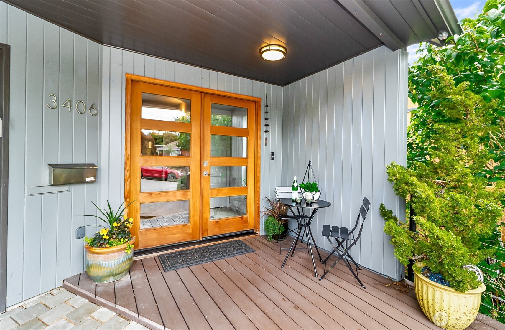 Property Photo:  3406 SW Manning Street  WA 98126 