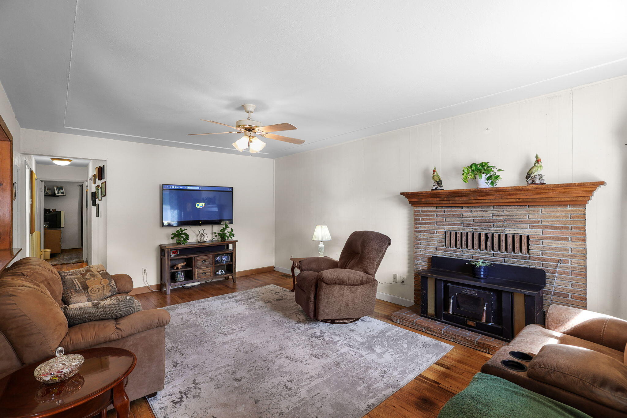 Property Photo: 2196 Victor Avenue CA 96002