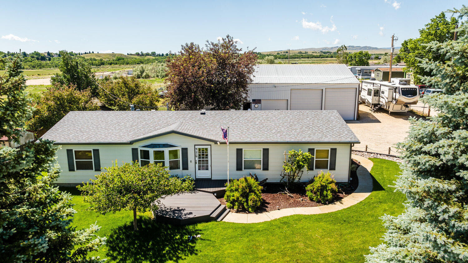 Property Photo:  925 W Fetterman Street  WY 82834 