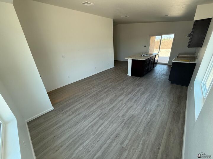 Property Photo: 7841 E 46 Ln AZ 85365