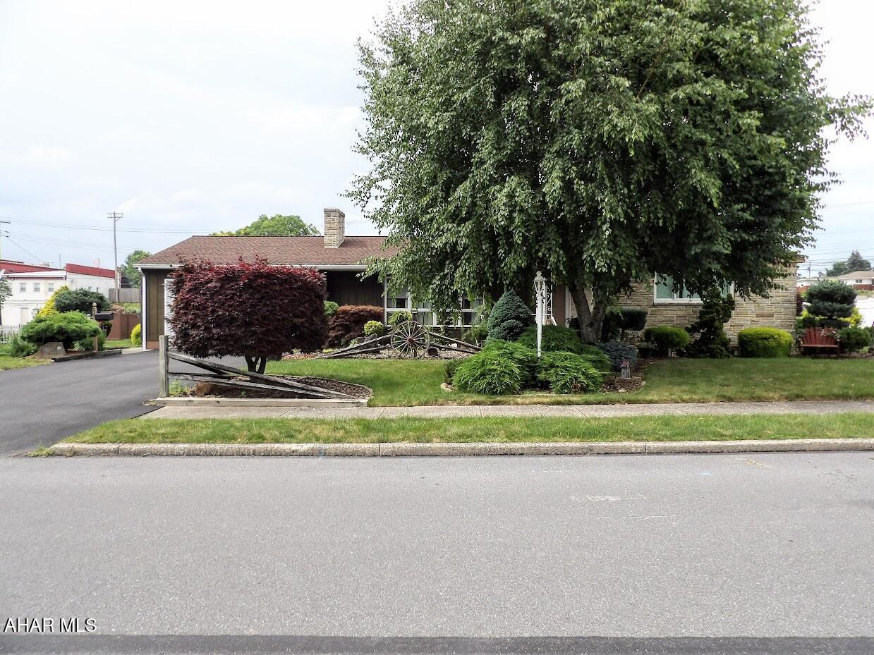Property Photo: 817 New Street PA 16673