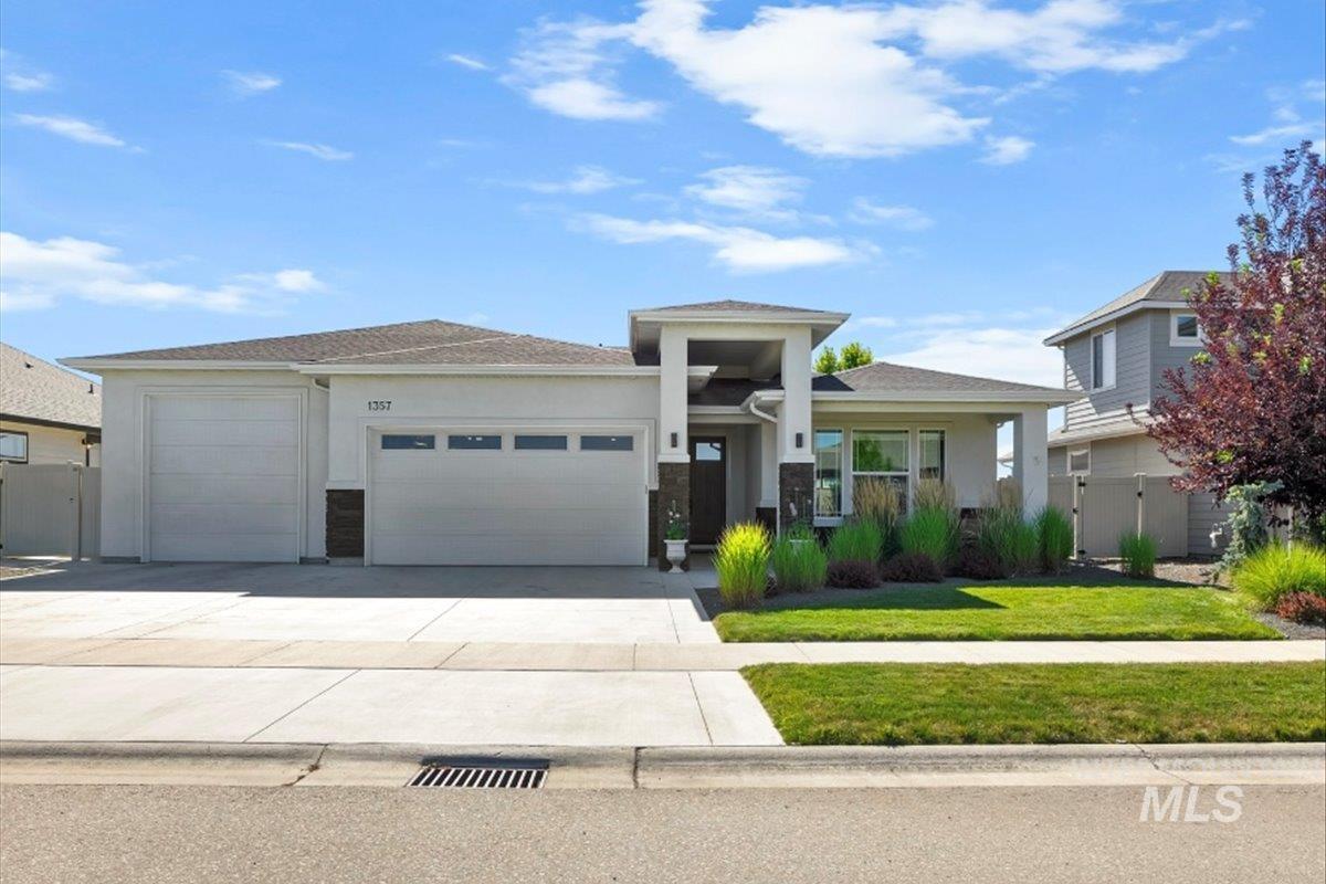 1357 N Red Ash Ave  Star ID 83669 photo