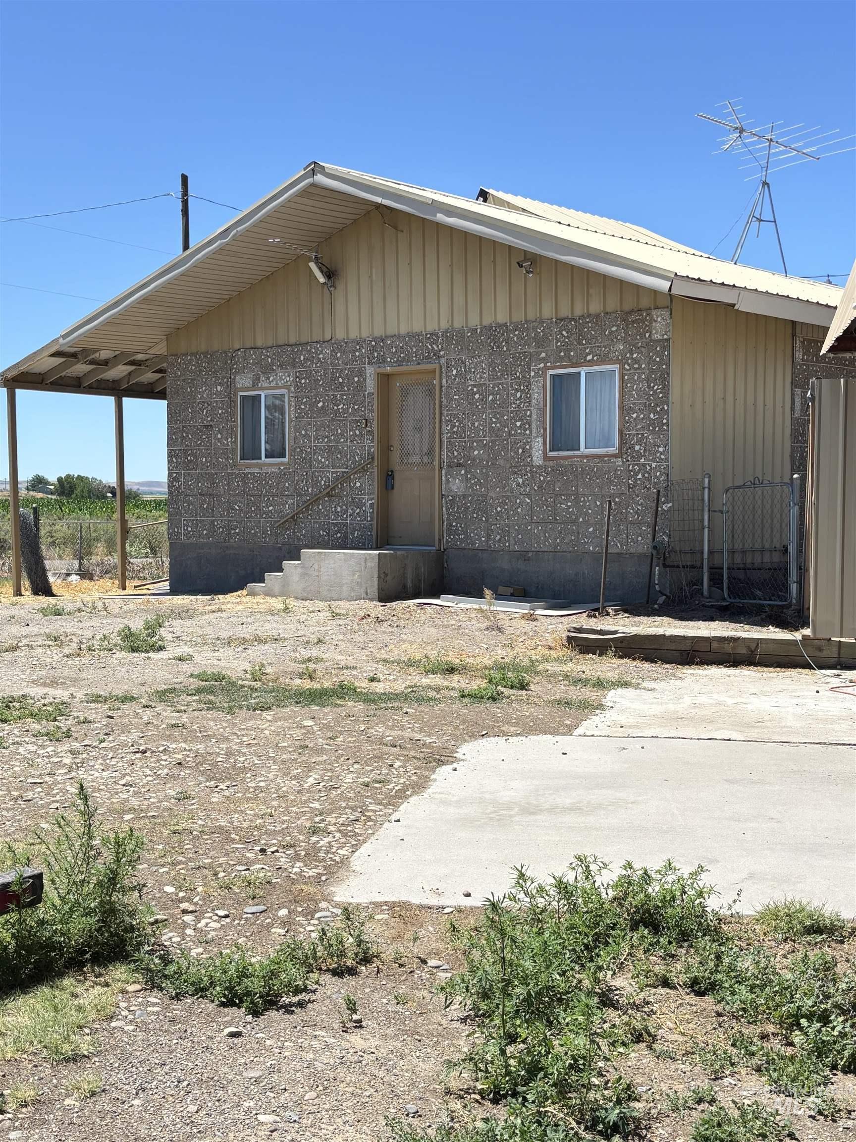 Property Photo:  3335 NW 4th Ave  OR 97914 