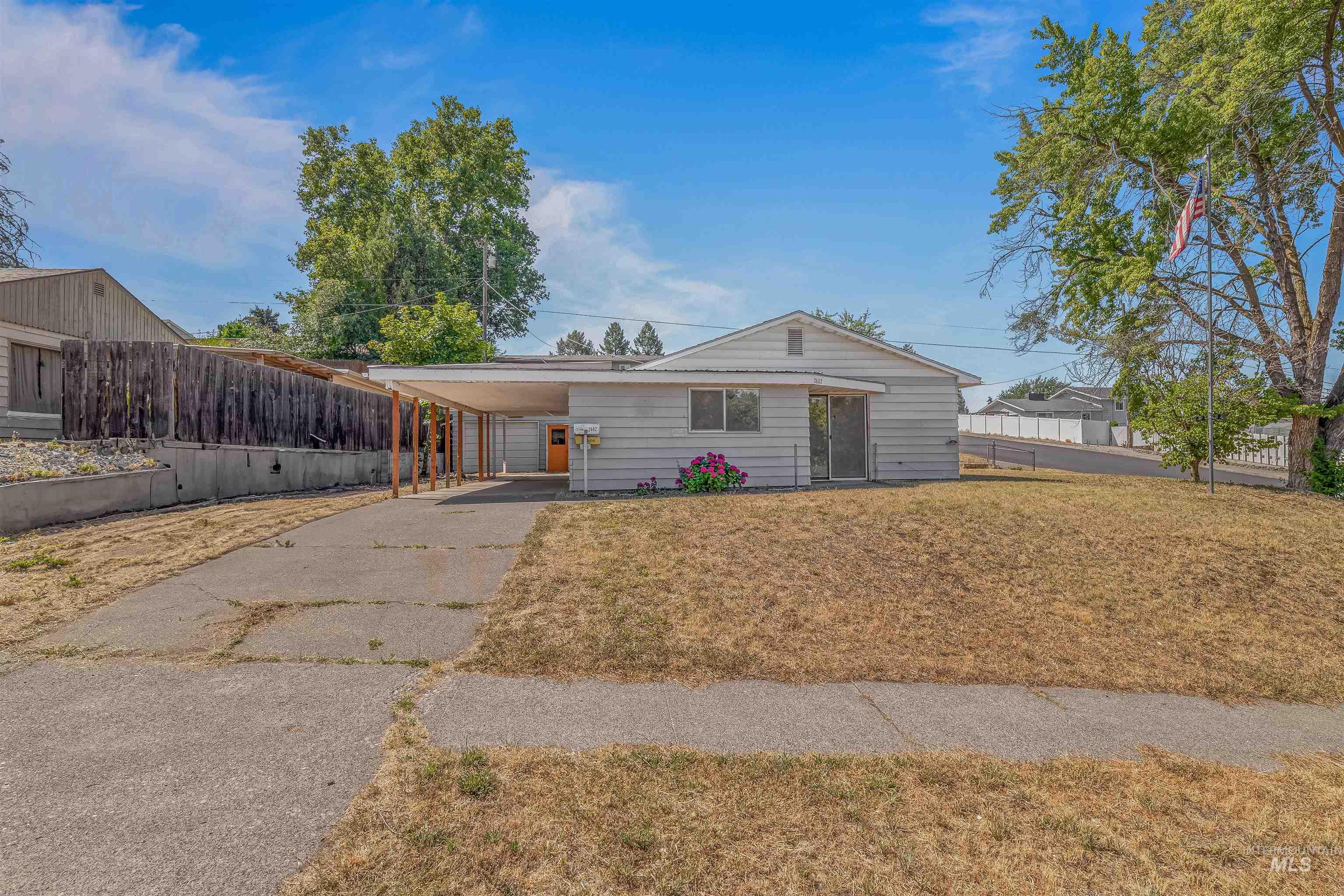 Property Photo: 2602 9th Ave ID 83501