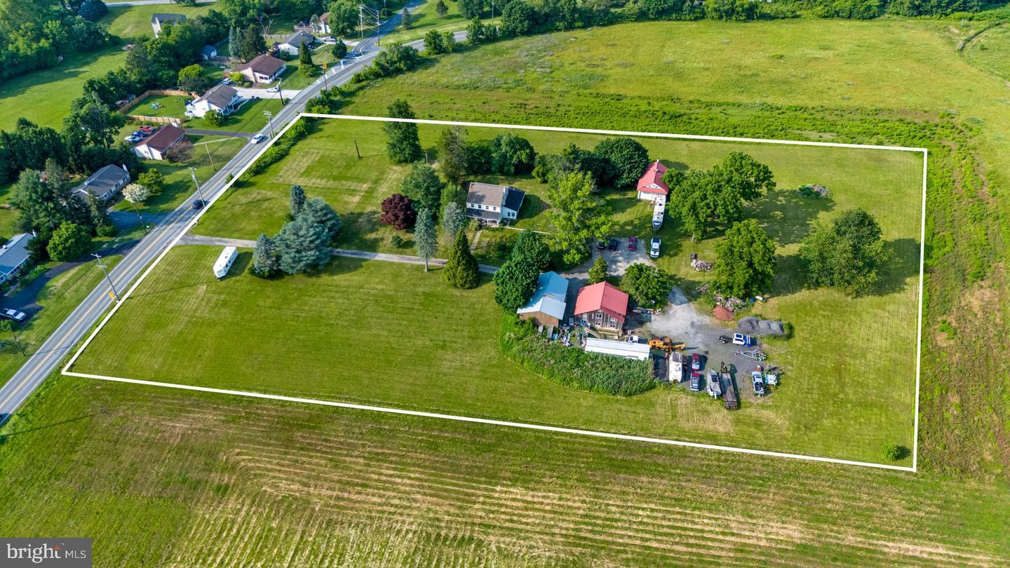 Property Photo: 1112 W Bridge Street PA 19475