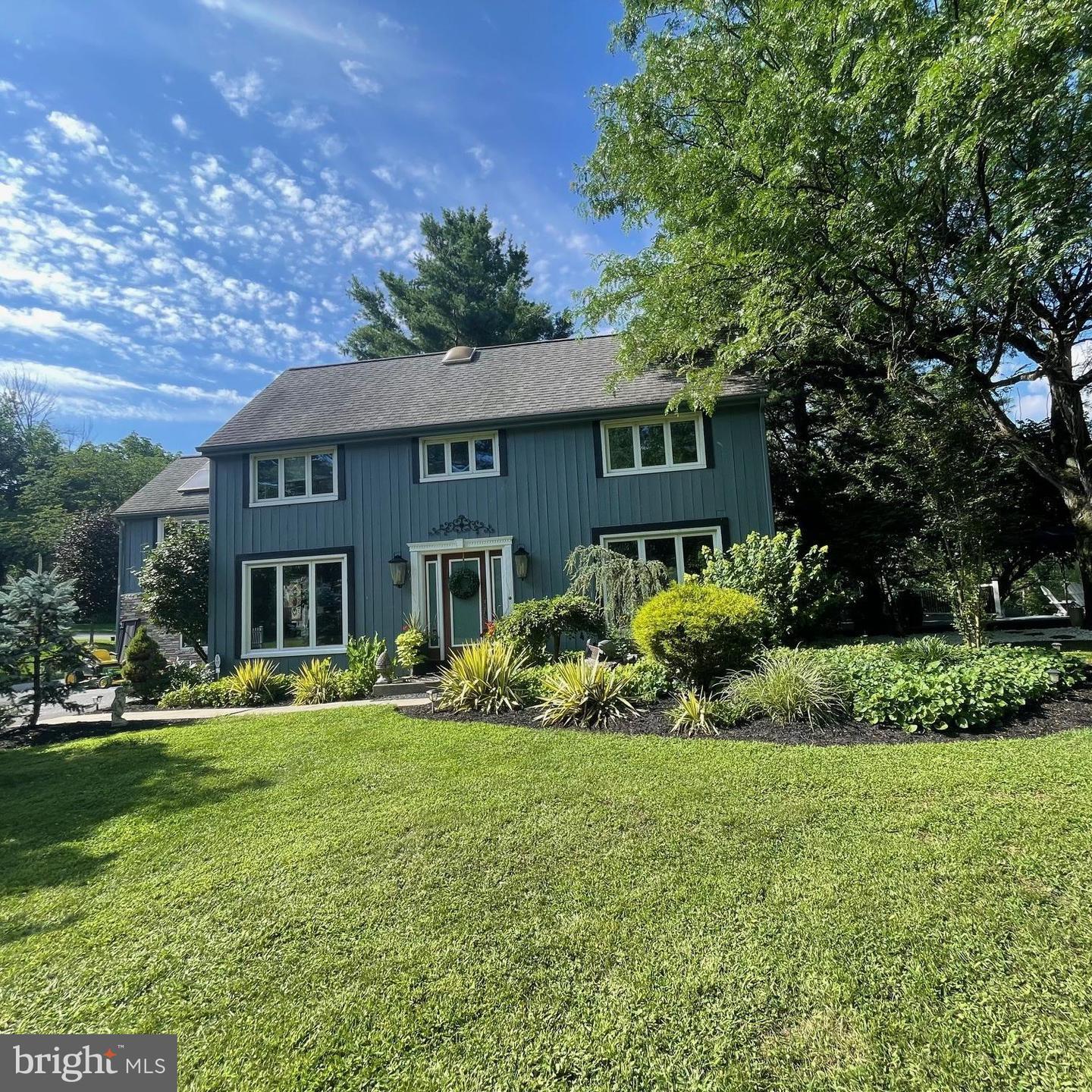 Property Photo: 2 Whitcraft Drive PA 17543