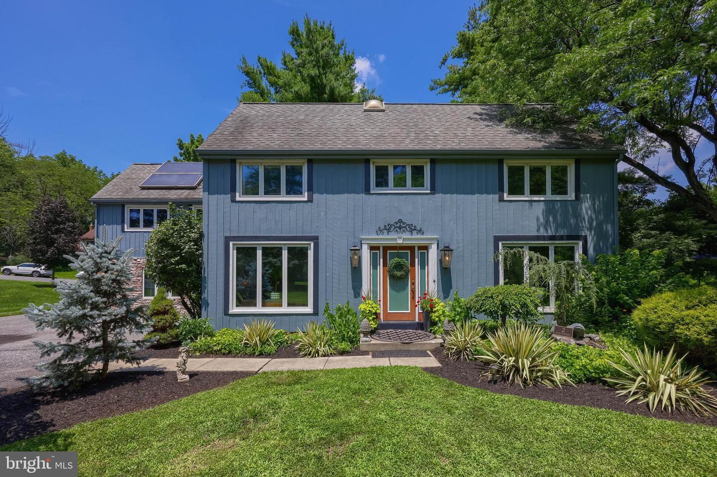 2 Whitcraft Drive  Lititz PA 17543 photo