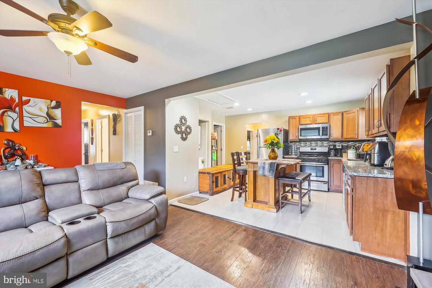 Property Photo: 2513 Lakehurst Avenue MD 20747