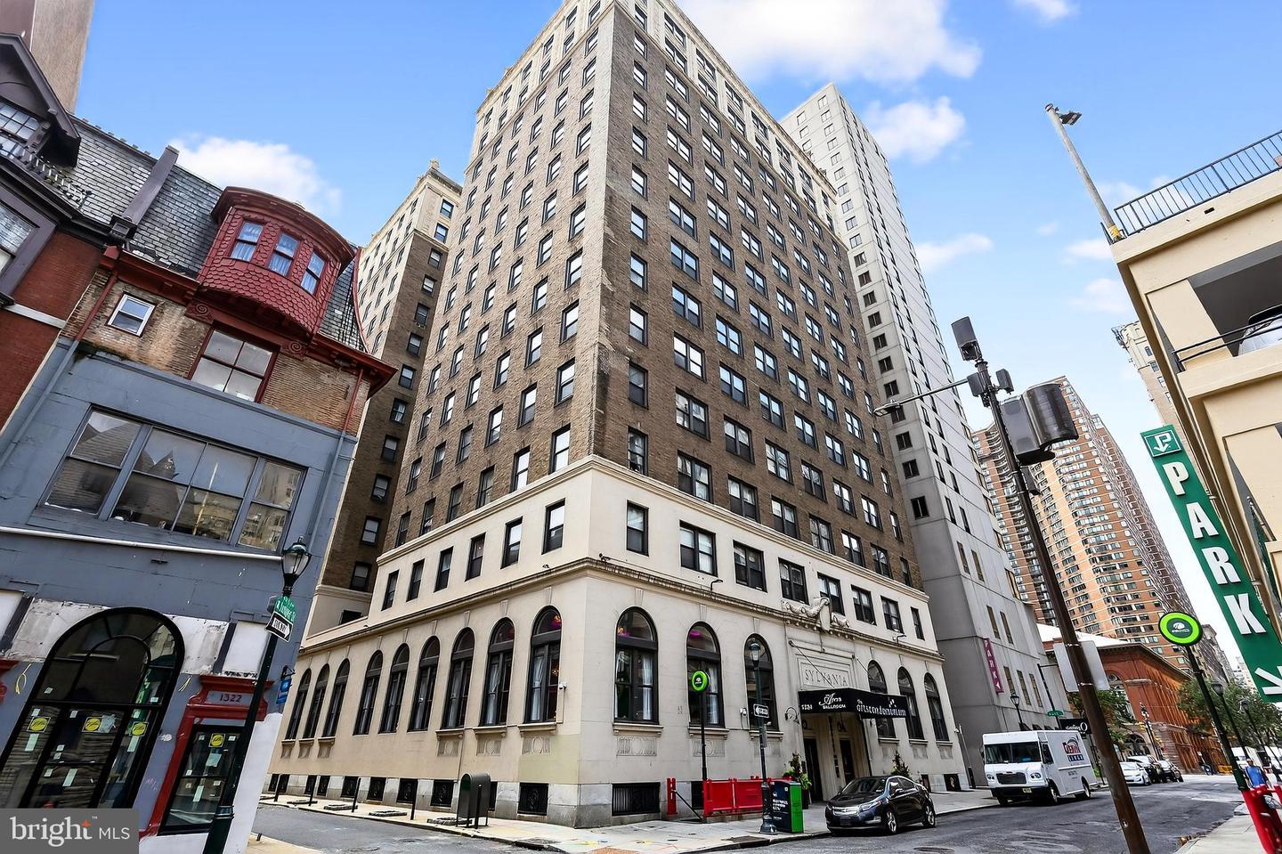 Property Photo: 1324 Locust Street 1114 PA 19107