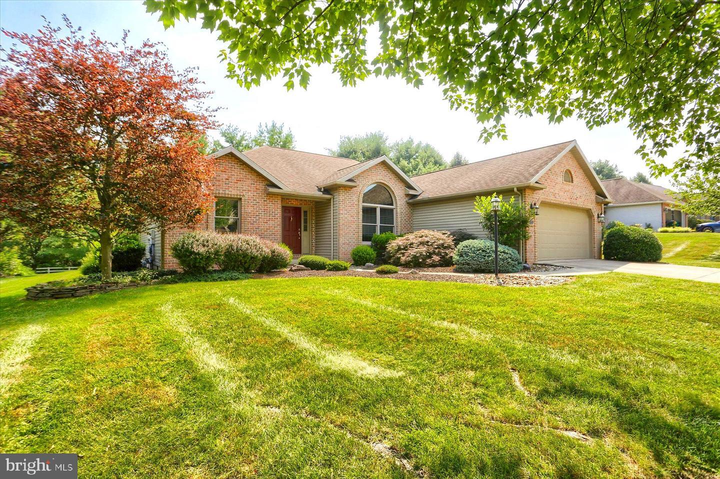 Property Photo: 960 Woodley Drive PA 17050
