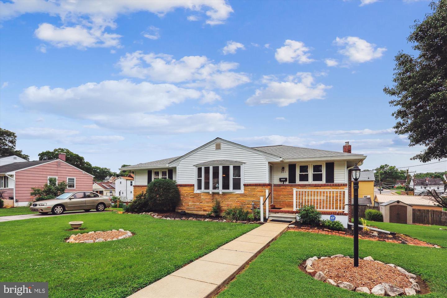 Property Photo: 301 2nd Avenue MD 21227