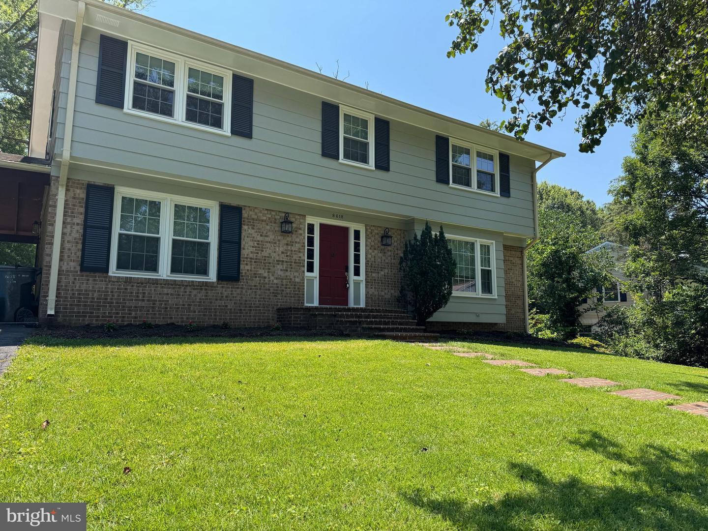 Property Photo: 8618 Gateshead Road VA 22309