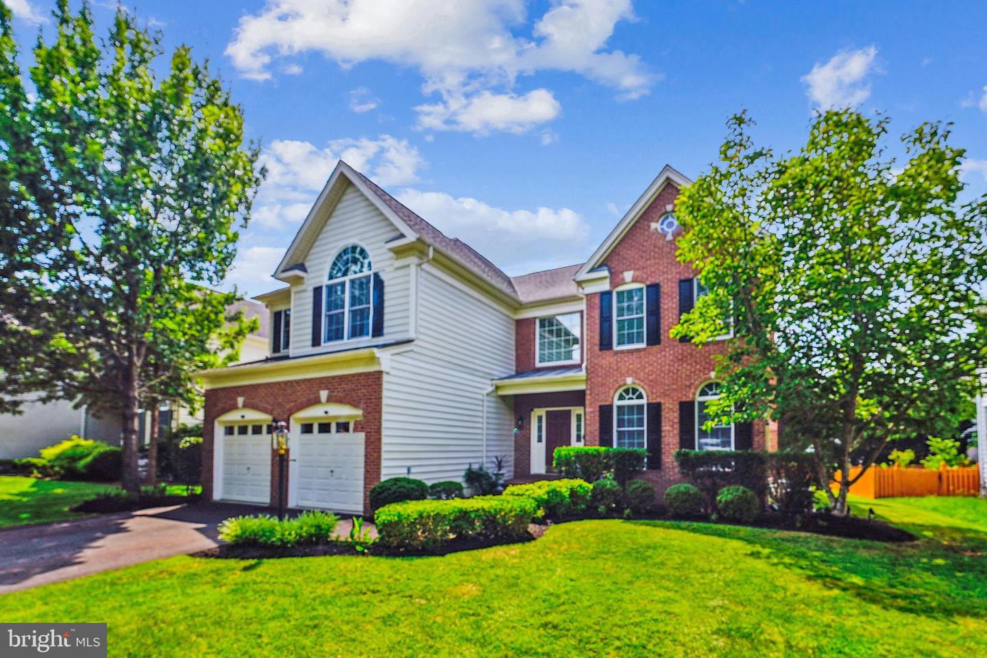 Property Photo: 5518 Hillsman Farm Lane VA 20169