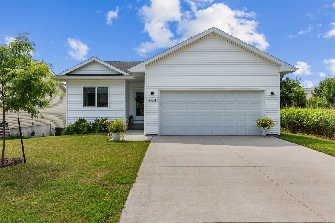 Property Photo: 904 Hughes Street IA 52241
