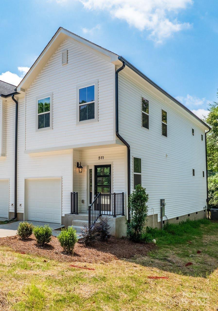 Property Photo: 511 Greenwood Drive NC 28217
